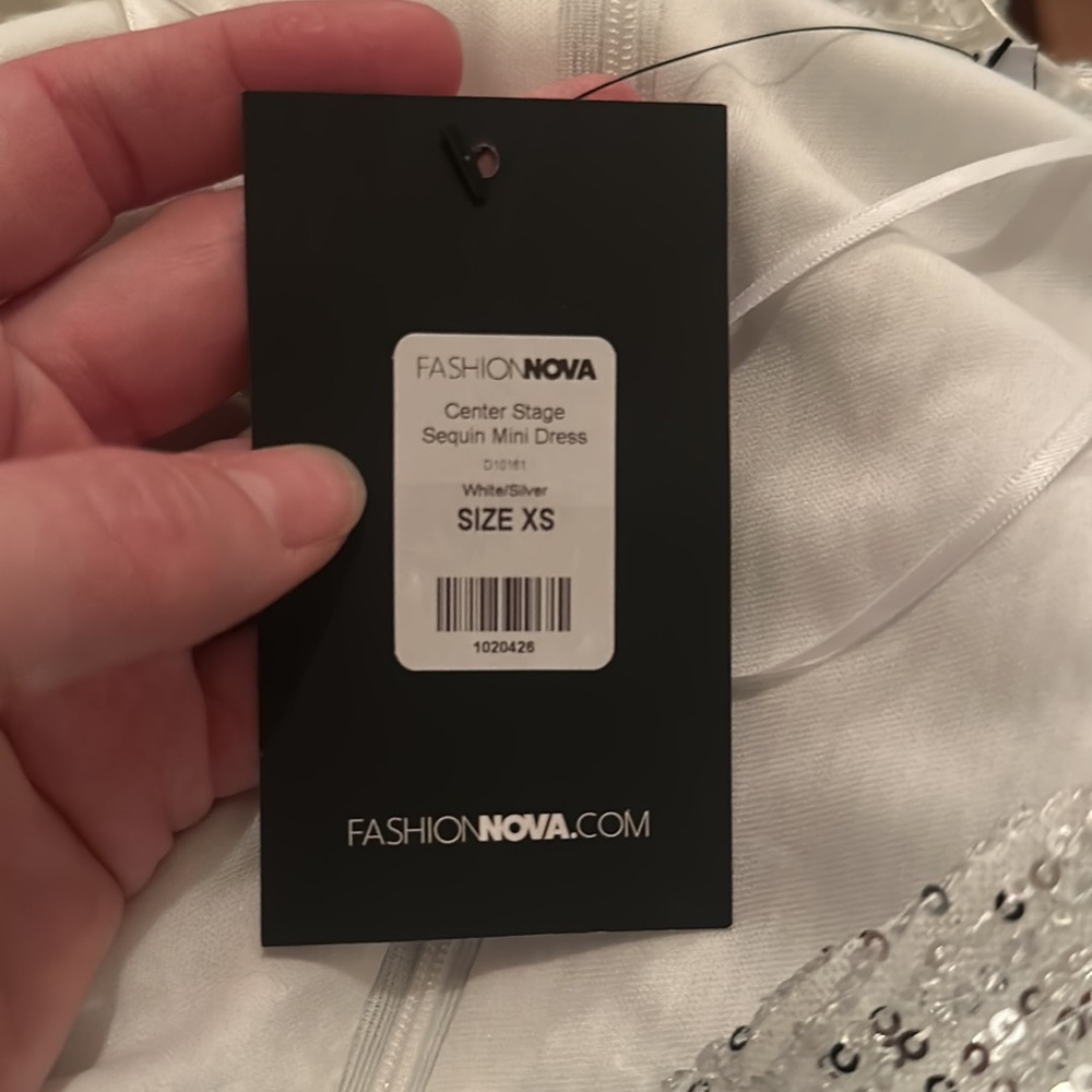 Elegant Silver Sequin dress NWT - Picture 7 of 9